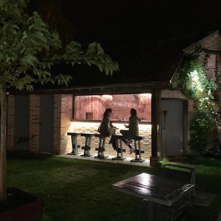 Km 41 Chaumont-sur-Tharonne Exterior foto